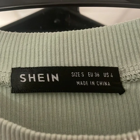 Shein: Cropped Shirt - Picture 2 of 3